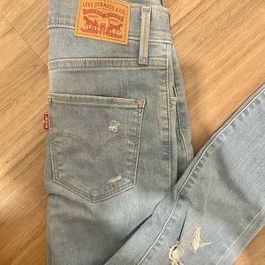 Levis jeans